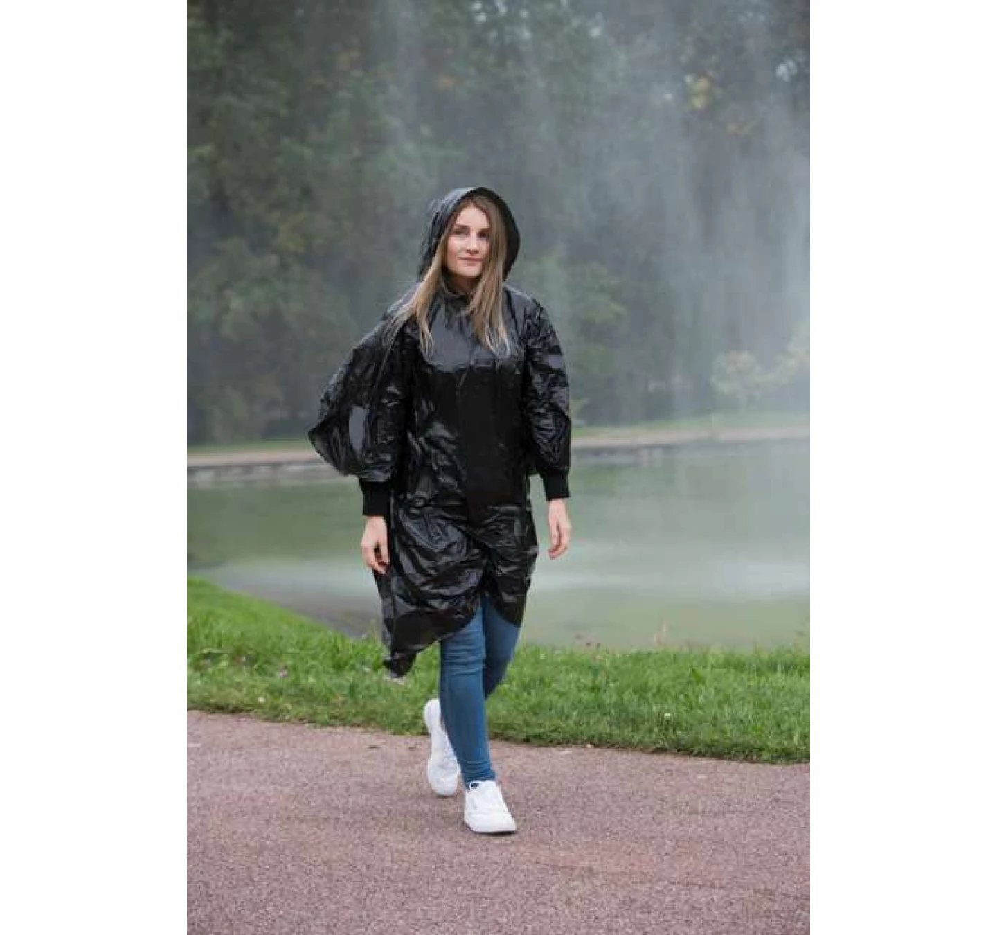 Pelerina PONCHO SUMATRA Negru