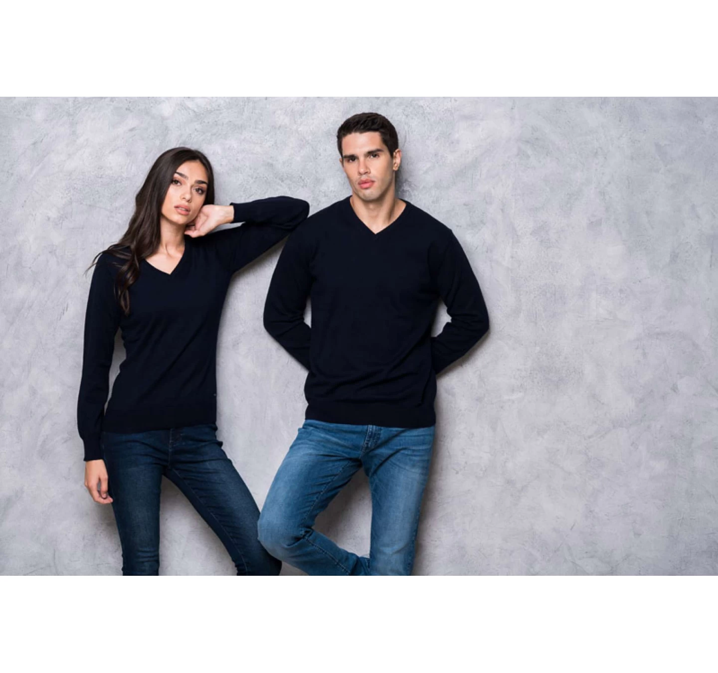 Pulover in V Bumbac LWL9133 Navy Pulover in V Bumbac LWL9133 Navy